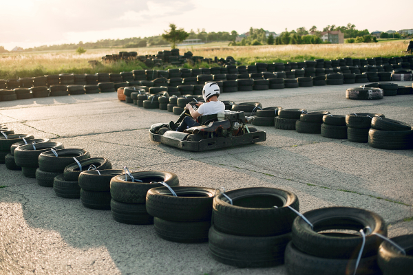 Descubre la emoción de los karts en Valencia